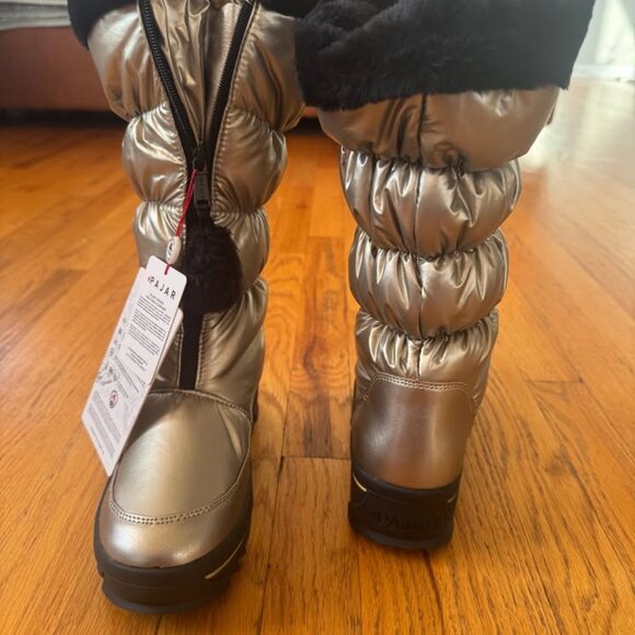 Pajar Zip Up Gold Boots - Picture 3 of 6